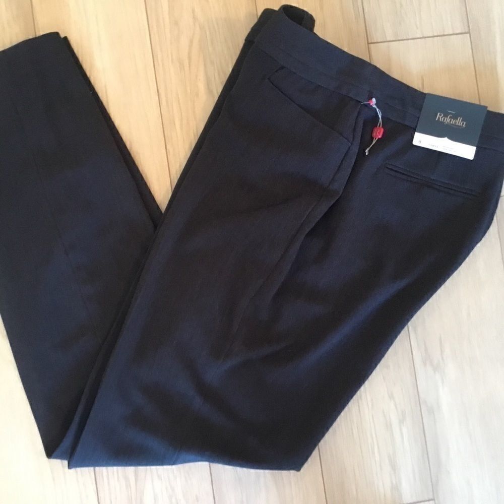 NWT. Rafaella Brand Sz. 8 Short Ponte Knit Grey